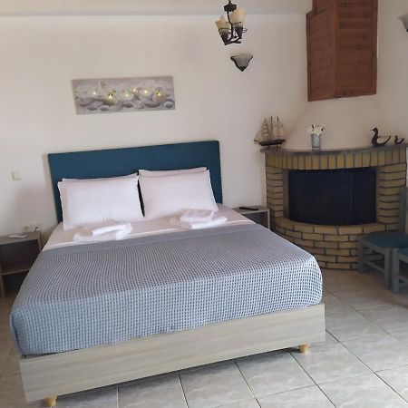 Number One Apartment Asprokklisi Bagian luar foto