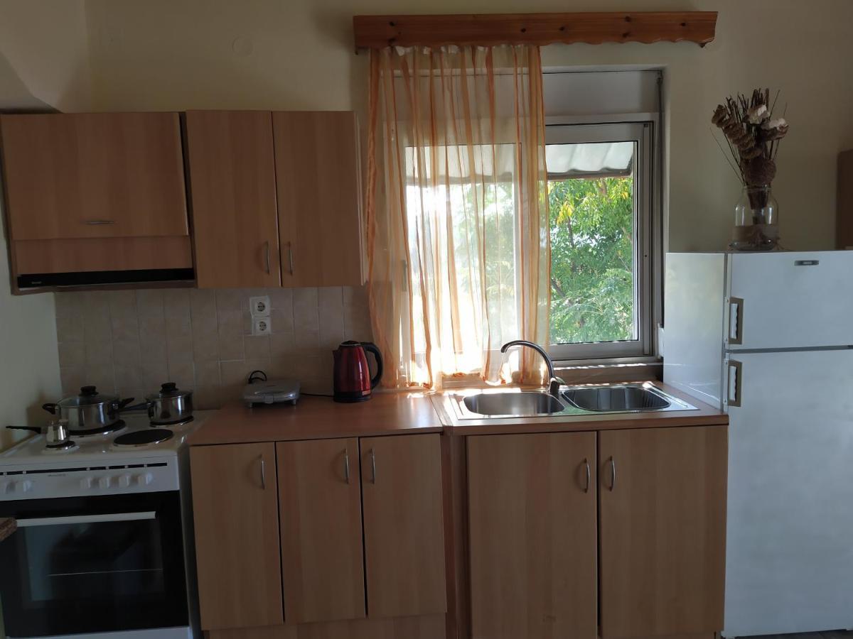 Number One Apartment Asprokklisi Bagian luar foto
