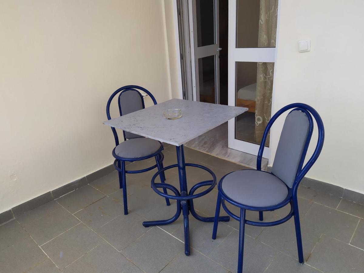 Number One Apartment Asprokklisi Bagian luar foto