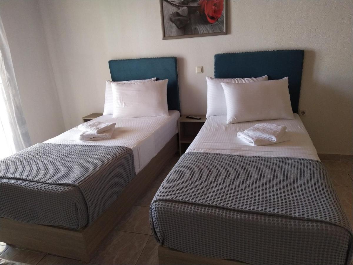 Number One Apartment Asprokklisi Bagian luar foto