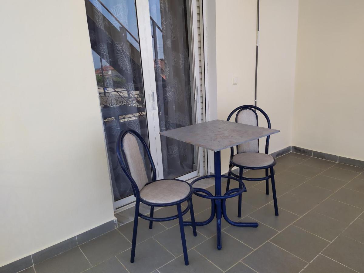 Number One Apartment Asprokklisi Bagian luar foto