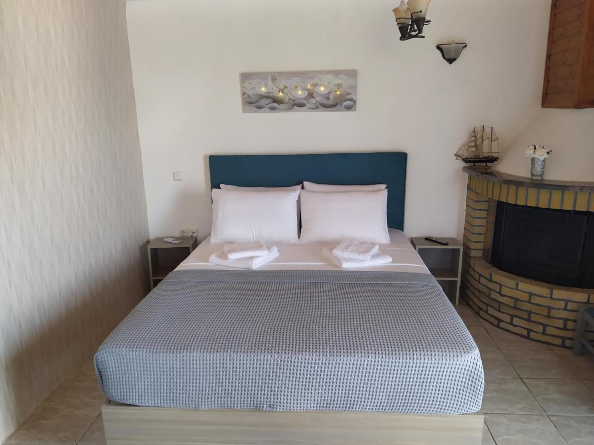 Number One Apartment Asprokklisi Bagian luar foto